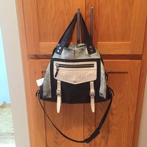 Ash Leather Bag Distresed Black/White